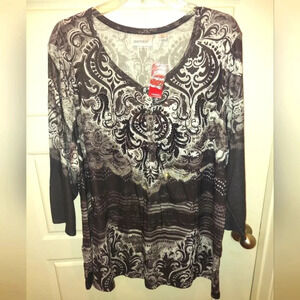 NWT Avenue Rhinestone Embellished 3/4 Sleeve Printed Top